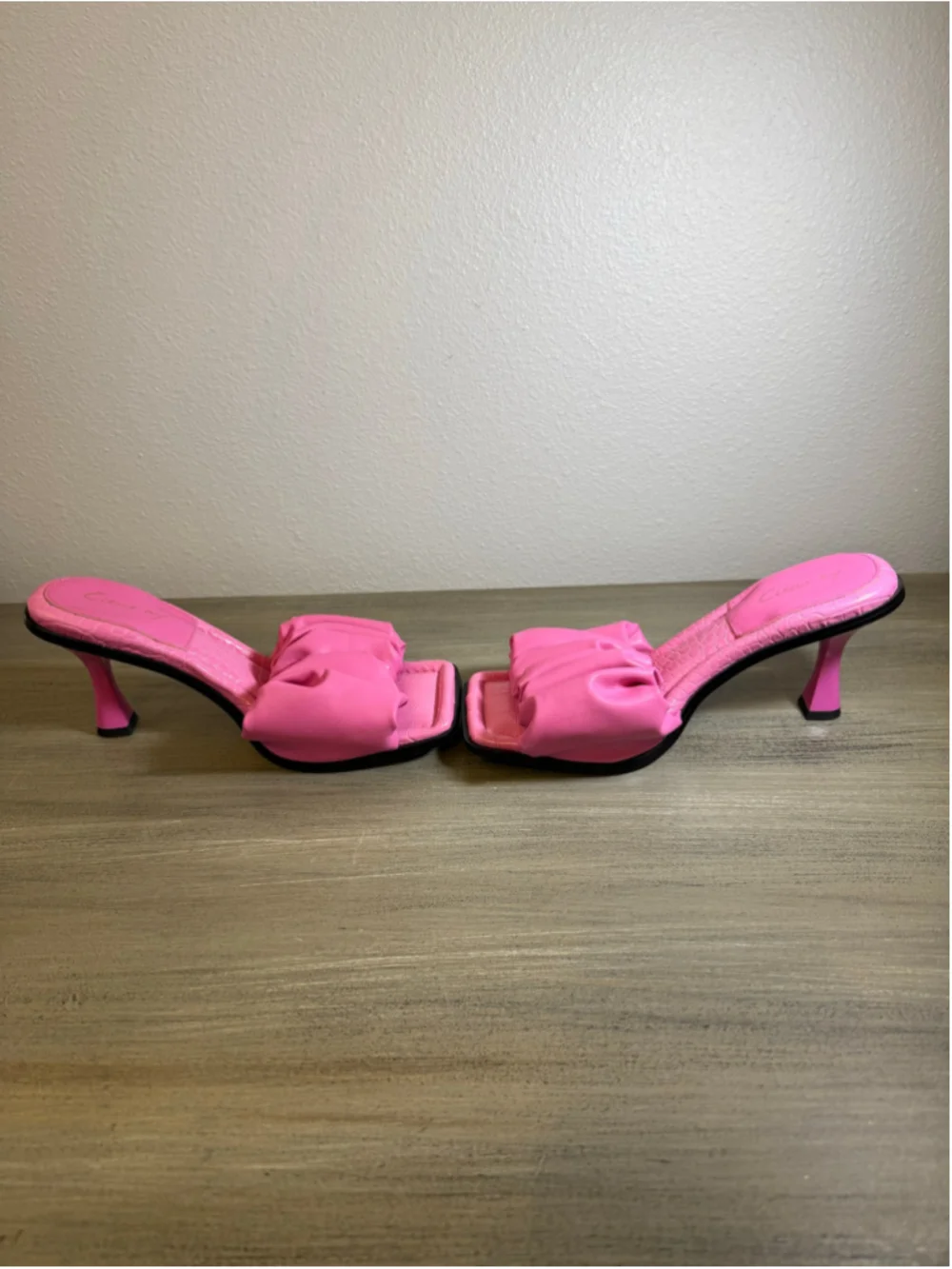 hot pink Circus NY by Sam Edelman Slade sandals ruched upper square toe sz 9